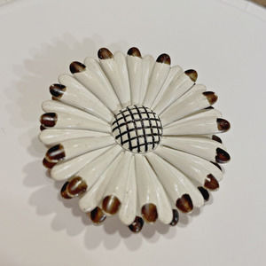 Vintage Enameled Pearlescent ivory white Flower Brooch Gold tone 1960s fashion